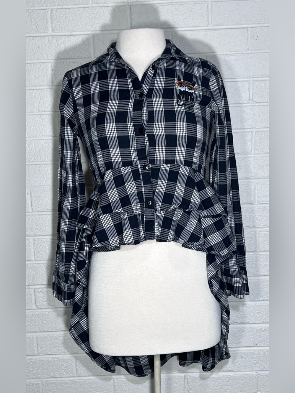 Women's Black & White Plaid High-Low Button-Down Shirt
